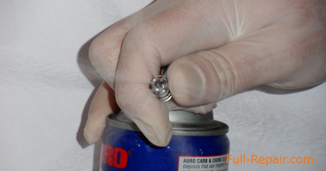Blowing nozzle by carb cleaner Blowing nozzle by carb cleaner